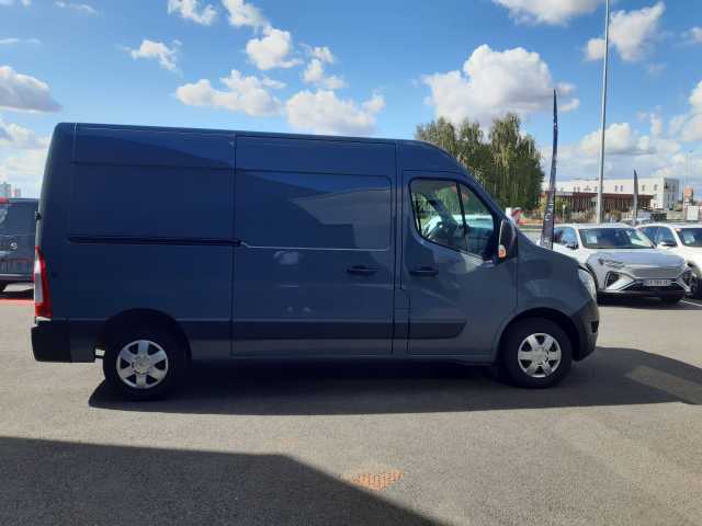 Nissan Interstar fourgon L2H2 3T3 2.3 DCI 135