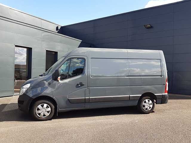 Nissan Interstar fourgon L2H2 3T3 2.3 DCI 135