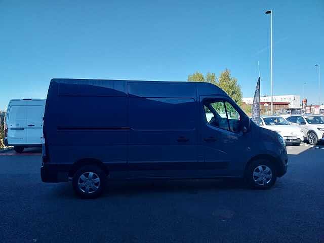 Nissan Interstar fourgon L2H2 3T3 2.3 DCI 135