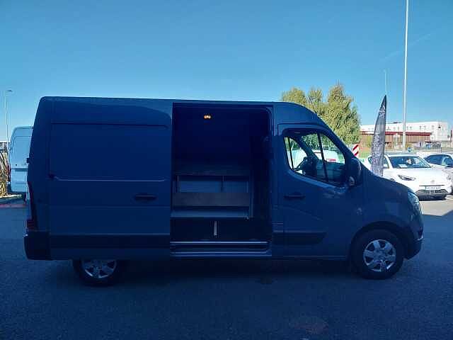 Nissan Interstar fourgon L2H2 3T3 2.3 DCI 135